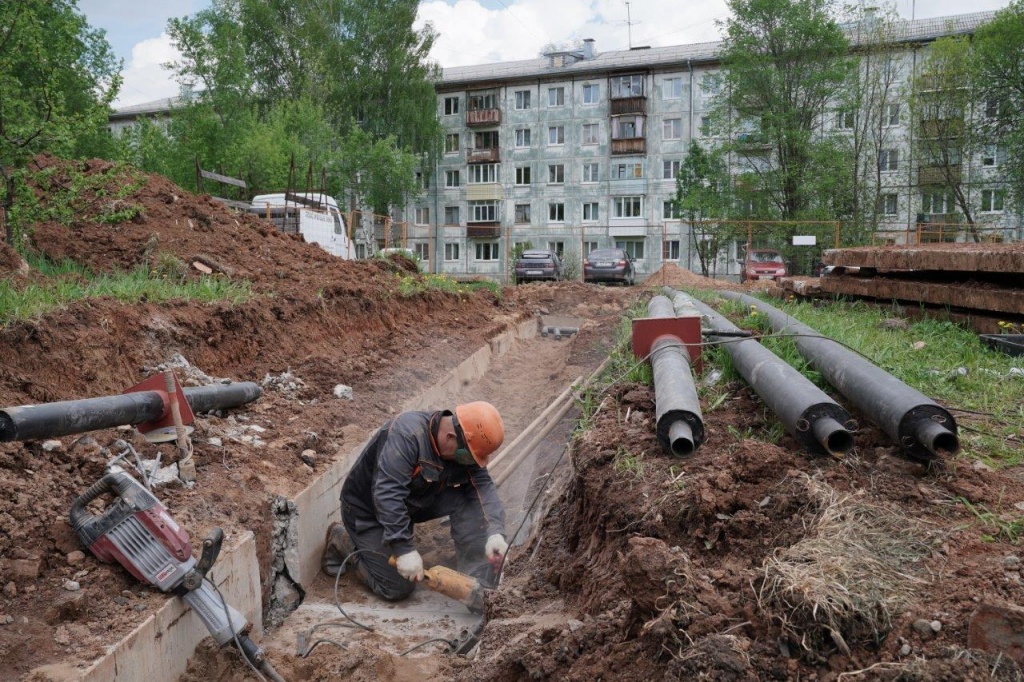 Работы по реконструкции теплосетей  на ул.Дзержинского.jpg