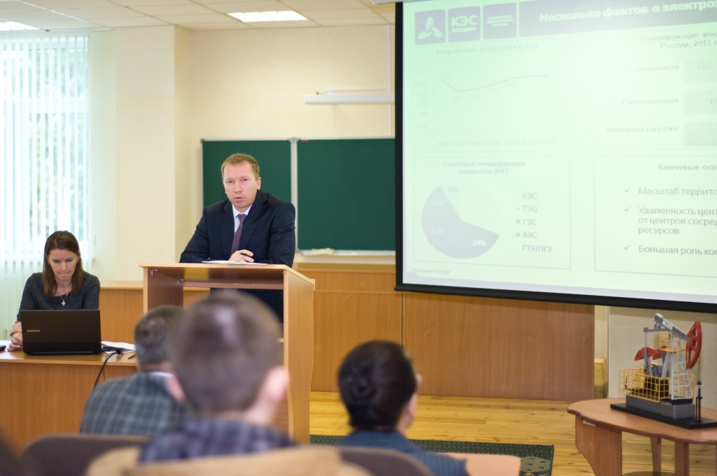 Дмитрий Федоров_Открытая лекция в УдГУ 1.JPG